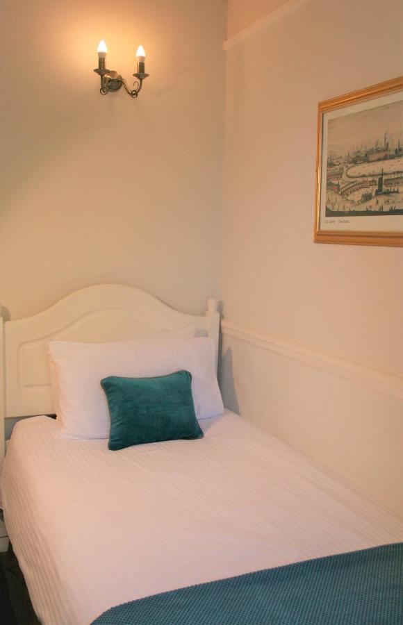 The Telstar Bed & Breakfast Exeter Exterior photo