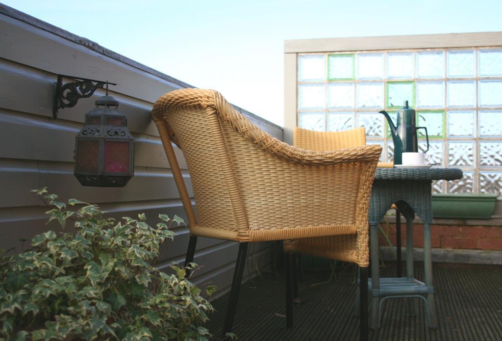 The Telstar Bed & Breakfast Exeter Exterior photo